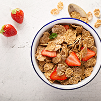 Breakfast cereal with strawberries