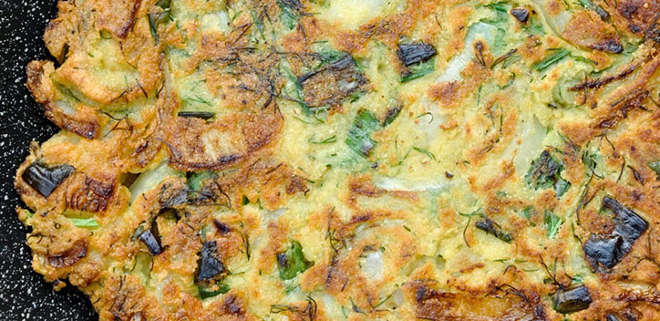 Chickpea and onion omelette | The Vegan Society