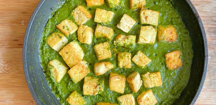 Palak tofu in a pan