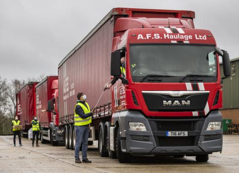 LoveSeitan feeding EU-compliant sandwiches to hungry haulers