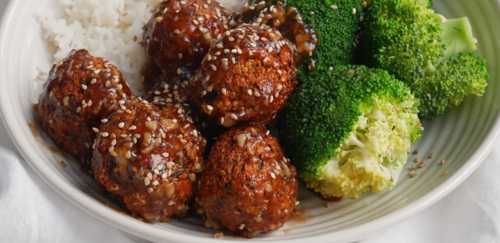 sticky ginger meatballs