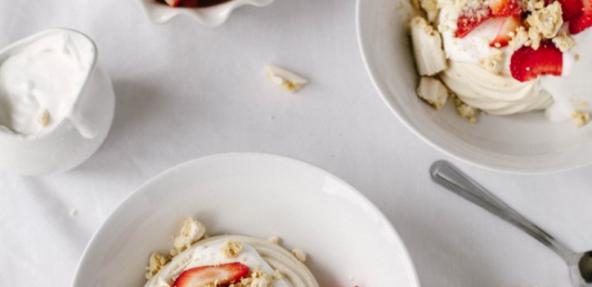 aquafaba meringues in bowls