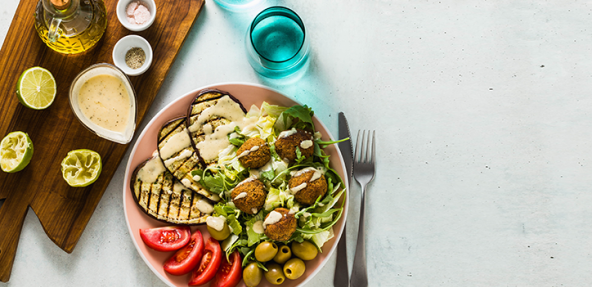 vegan lunch -falafel with salad and dressing