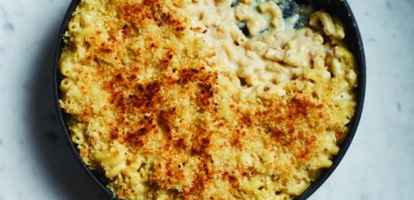 ultimate mac and cheese in a pan