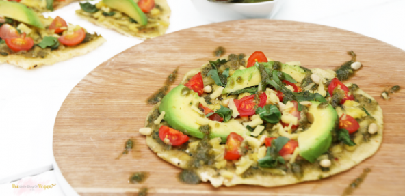 Pesto and avocado pizza