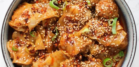 Wontons in Chili Oil in a bowl