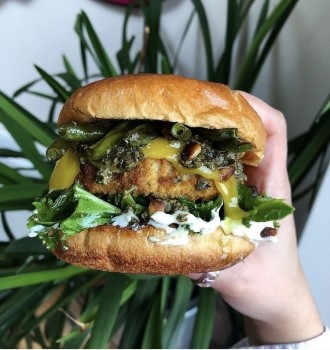 Pesto chickn cheez burger