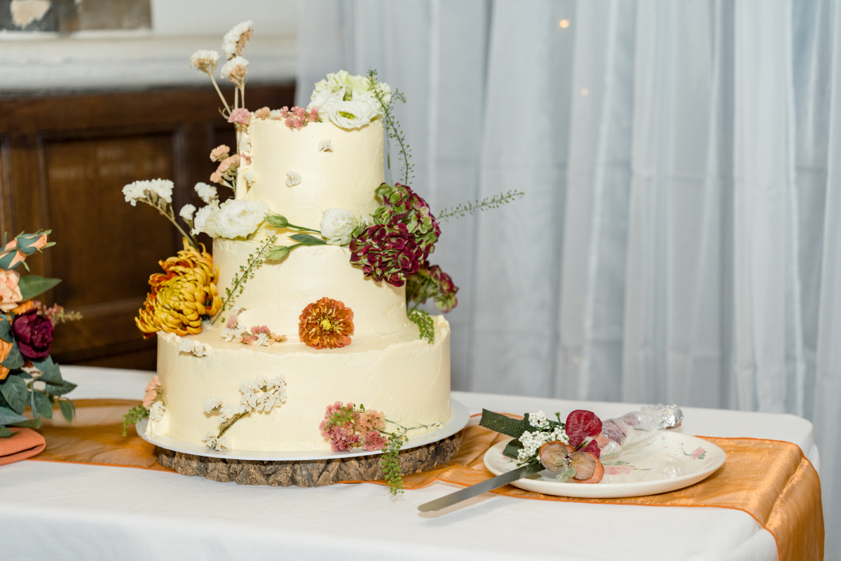 Vegan wedding cake with flowers