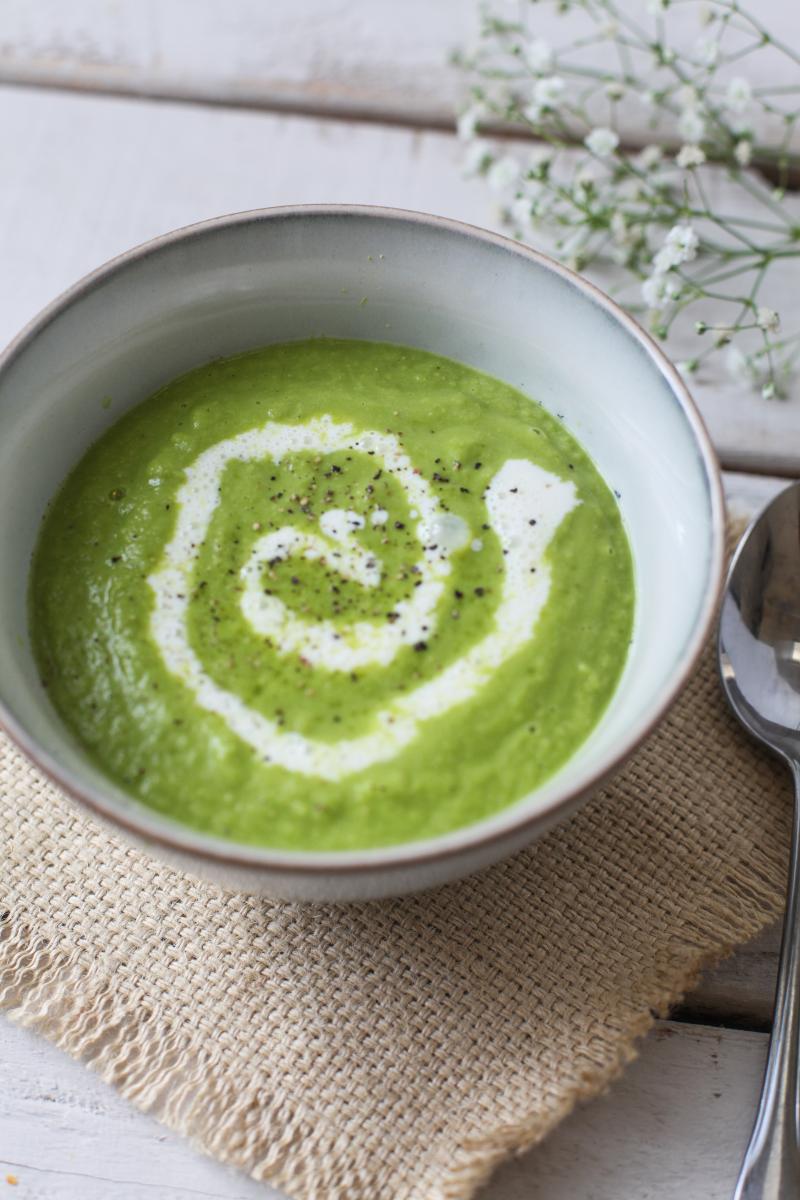 Creamy pea soup