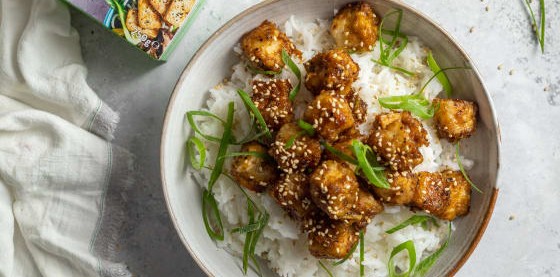 photograph of cauldron sizzling black pepper tofu recipe on  aplate