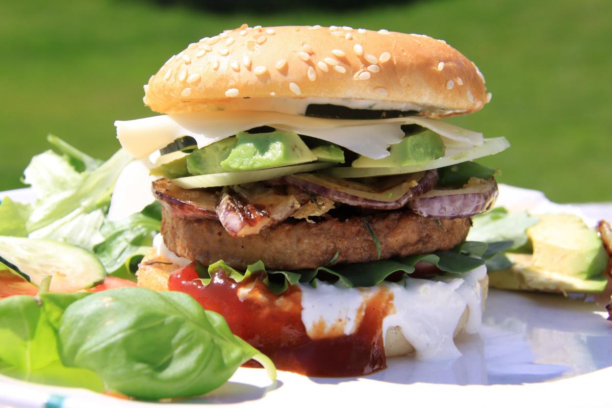 burger with mayo ketchup and lettuce