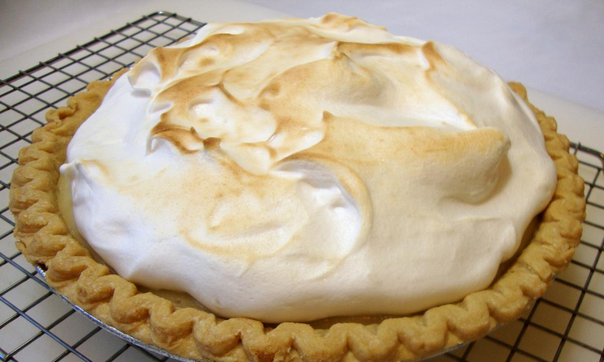 Lemon Meringue Pie Image from thegentlechef.com