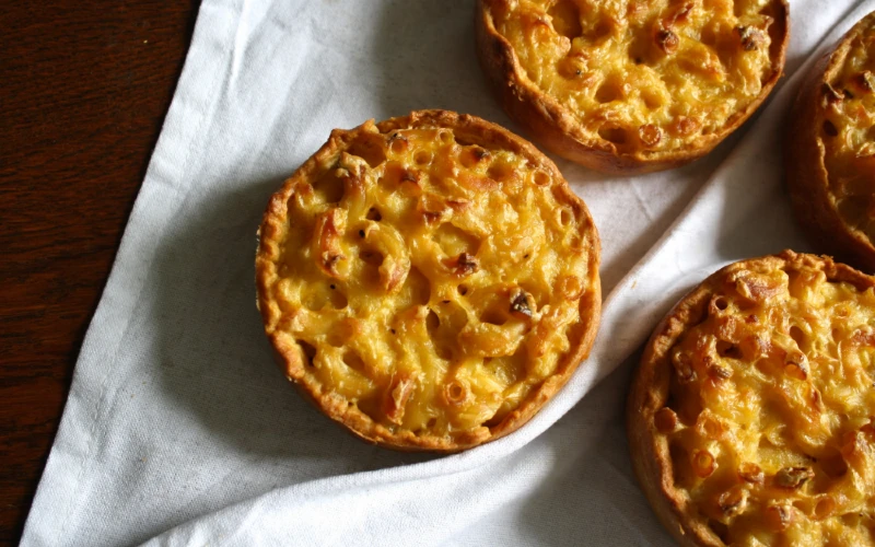 Macaroni pies 