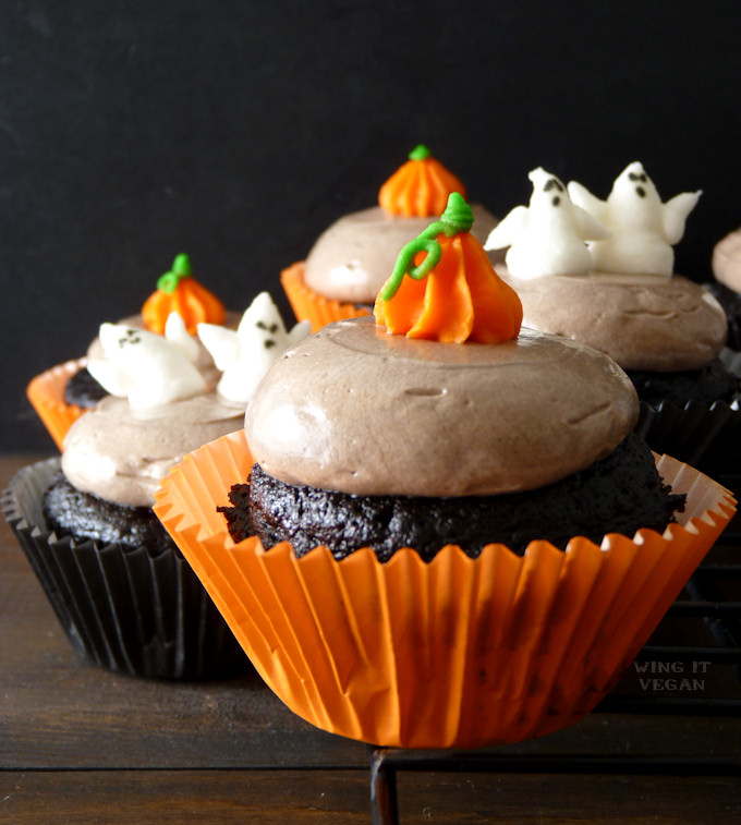 http://www.wingitvegan.com/2015/10/aquafaba-royal-icing-ghosts-and-pumpkins.html