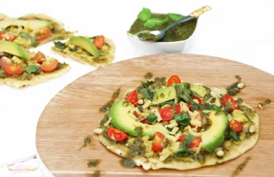 Pesto and avocado pizza